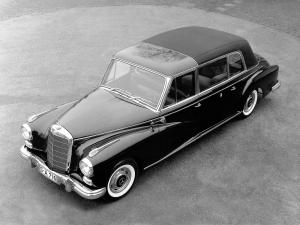 Mercedes-Benz 300d Pullman Landaulet Popemobile